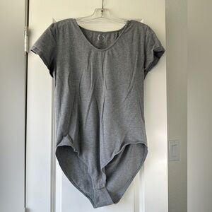 Maurices Heather Gray Short Sleeve Bodysuit